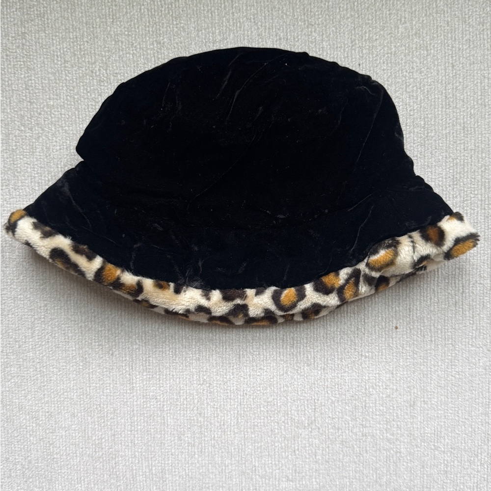 Faux velvet black and cheetah bucket hat